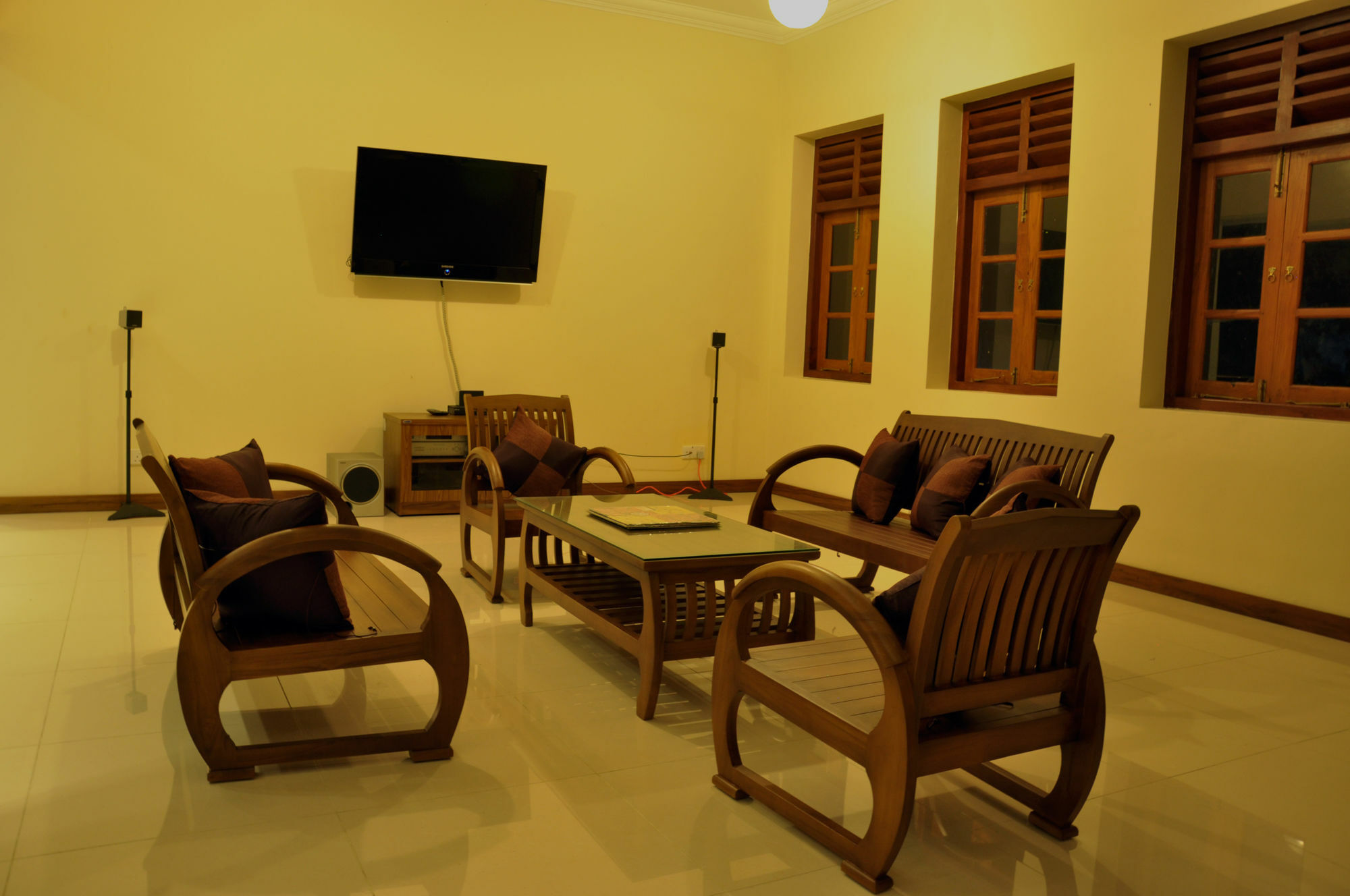 Serene Villa Ratnapura Luaran gambar
